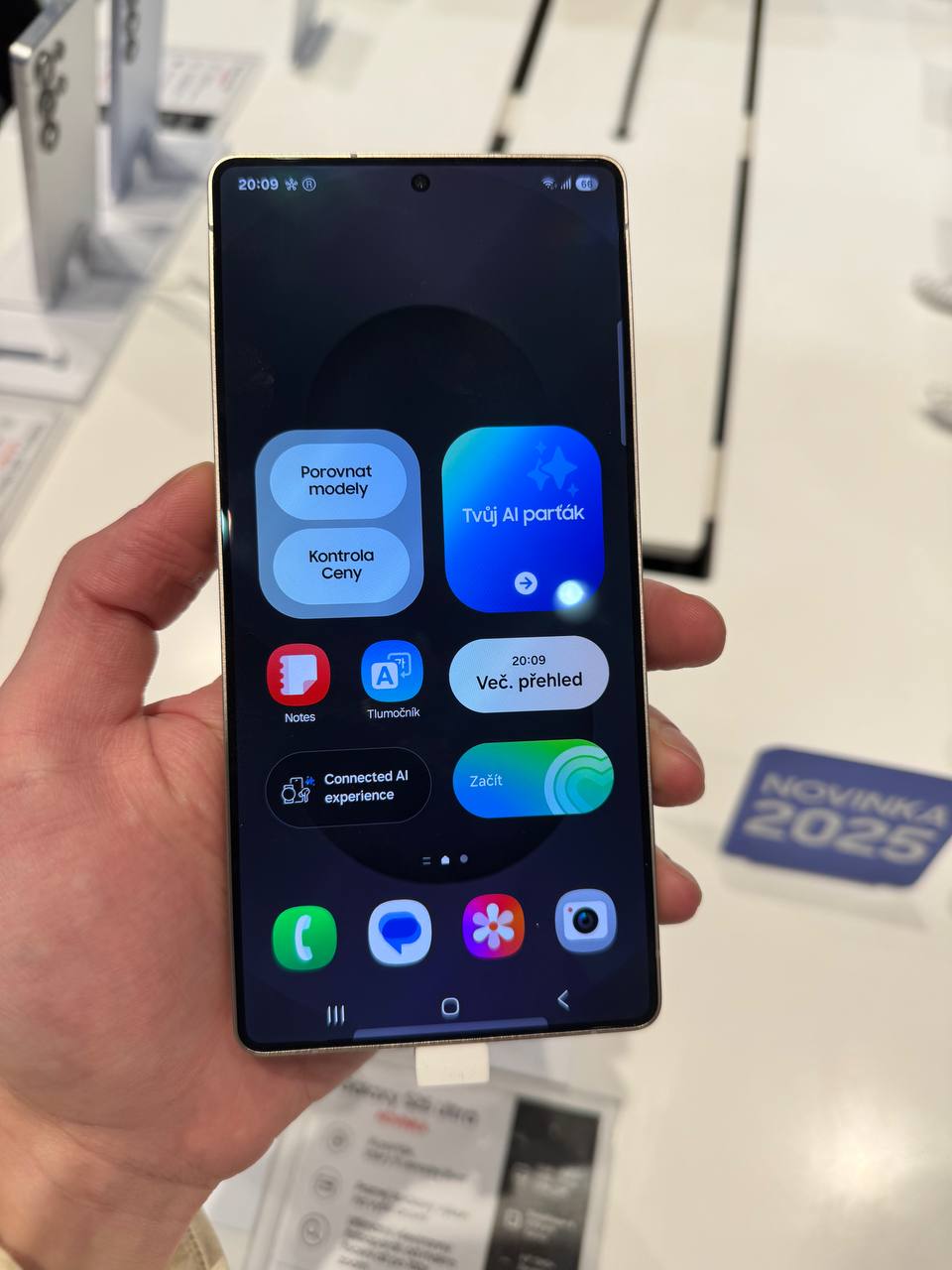 Galaxy S25: Samsung официально представила 3 флагмана нового поколения