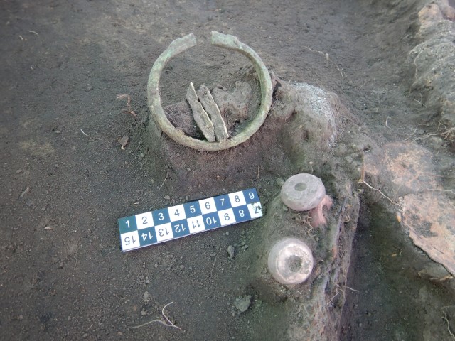 Archaeologists discovered unique burial complexes, artifacts of 3-11  centuries near Kyiv | RBC-Ukraine