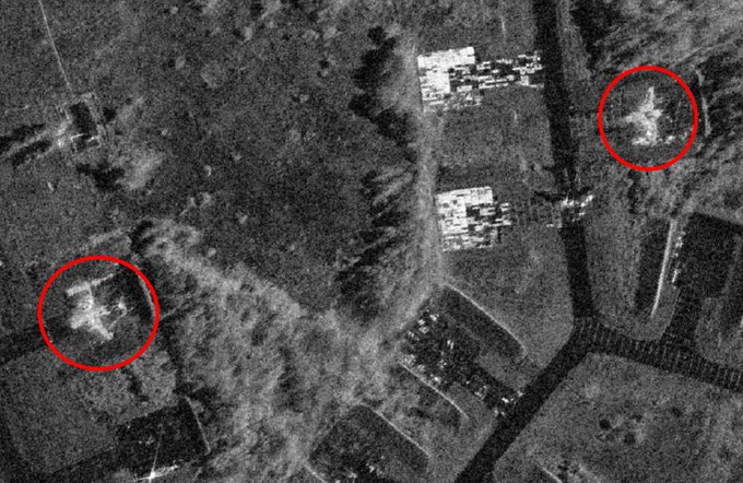 Атака аэродрома под Псковом: появились спутниковые снимки уничтоженных самолетов Ил-76 1