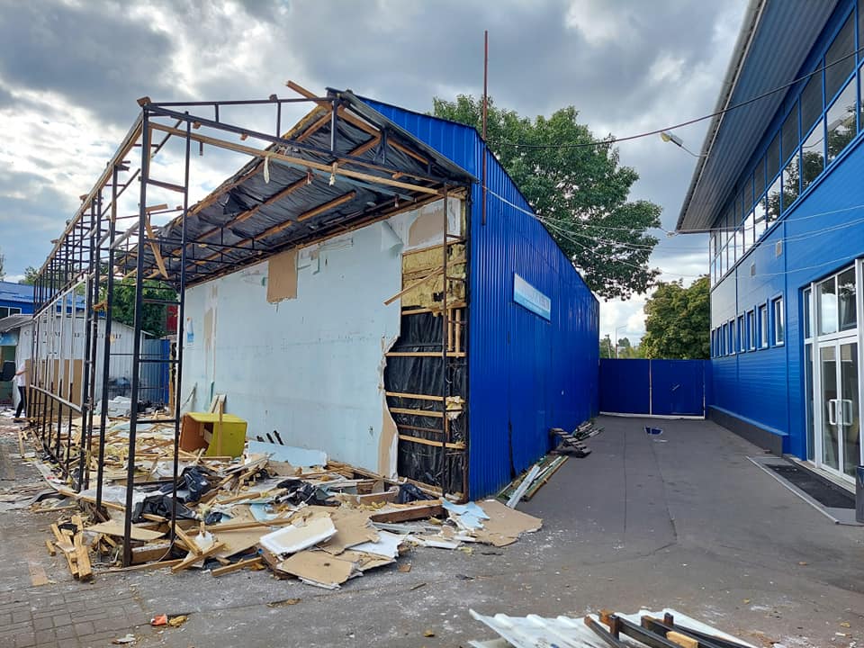 У Києві повністю "зачистили" ринок "Юність": пішла епоха (фото)