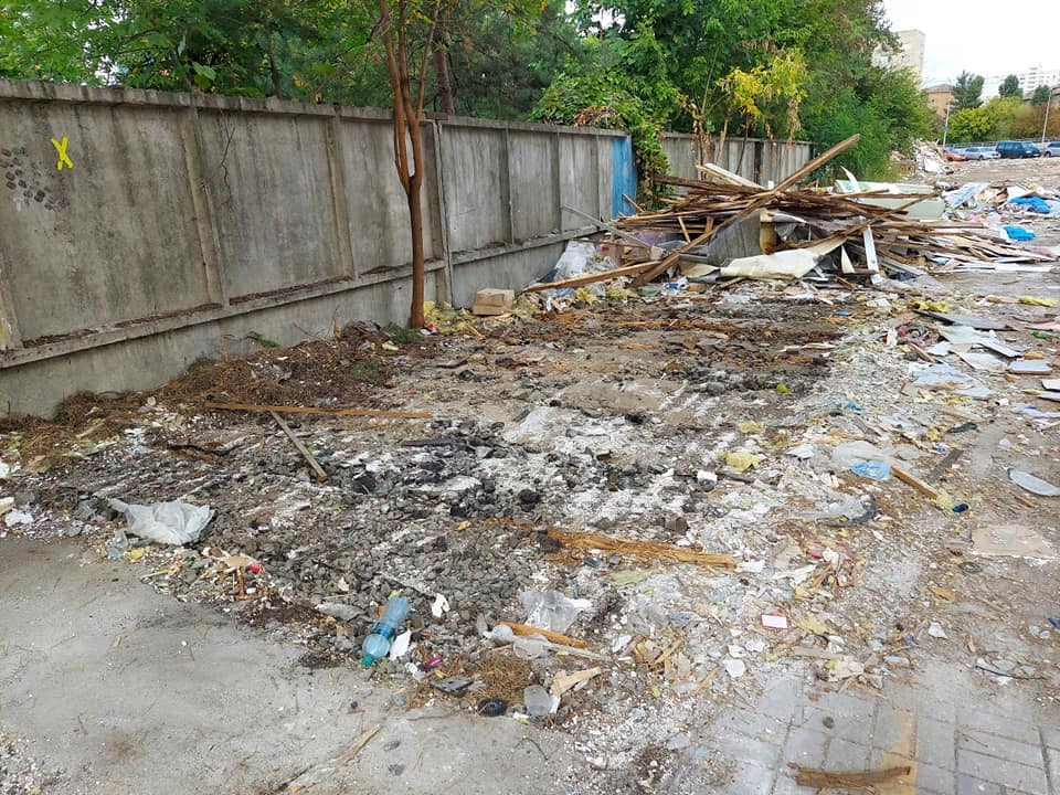 У Києві повністю "зачистили" ринок "Юність": пішла епоха (фото)