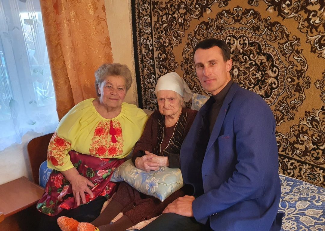 Українка відзначила свій 107-й день народження: секрет довголіття не знає