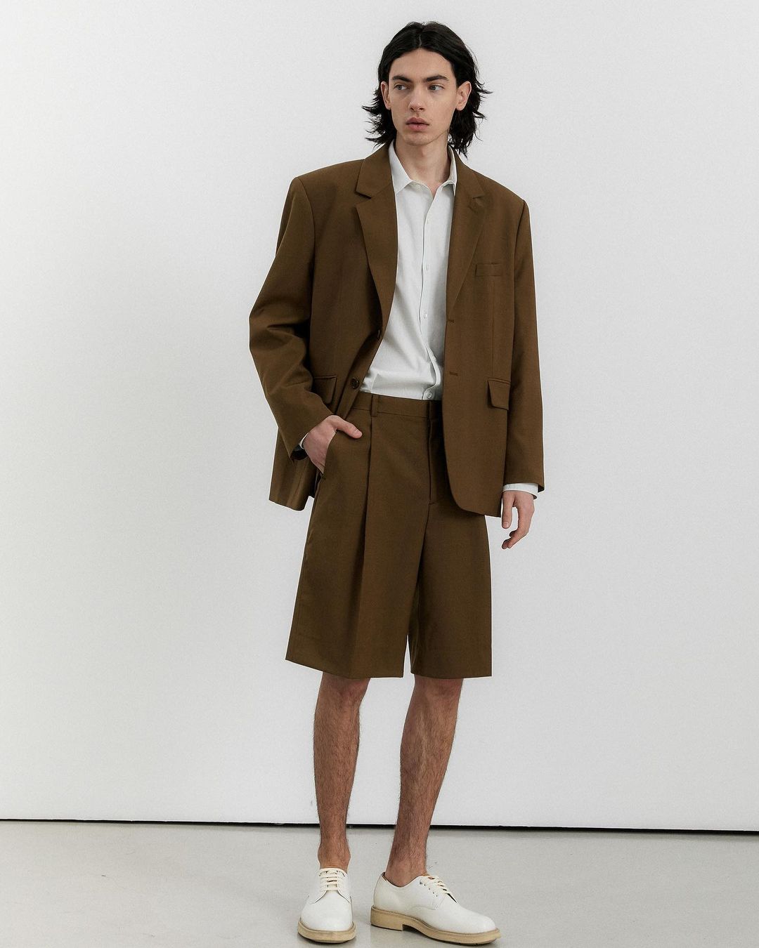 З показів Prada в Мілані на передову: манекенник з Броварів став військовим медиком