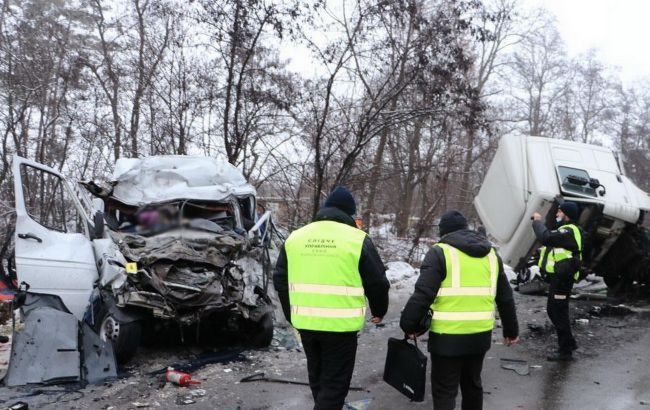 Що призвело до жахливої ДТП під Черніговом: експерт вказав на маловідомі деталі трагедії