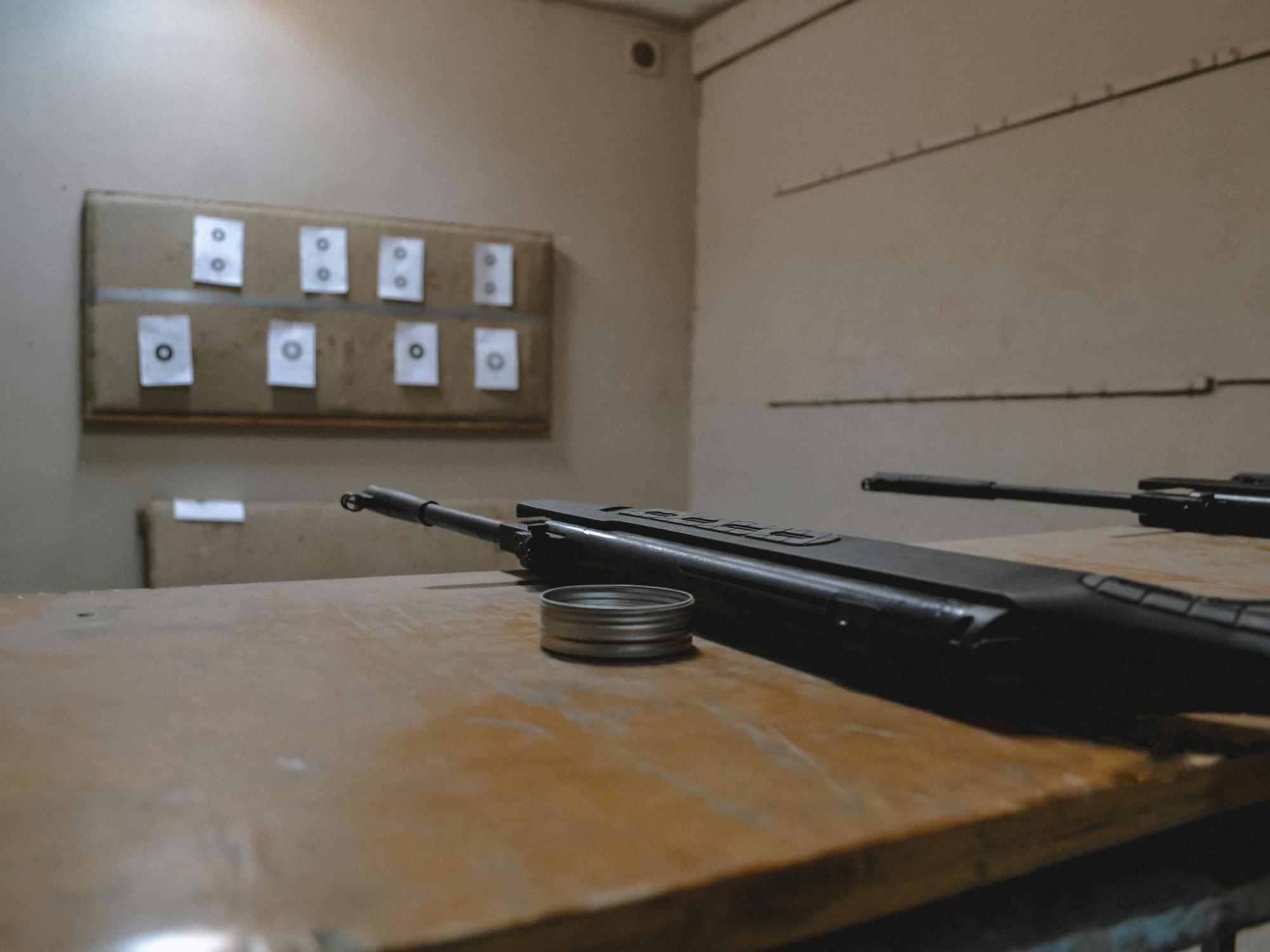 В школах Львова стали ежедневно обучать стрельбе