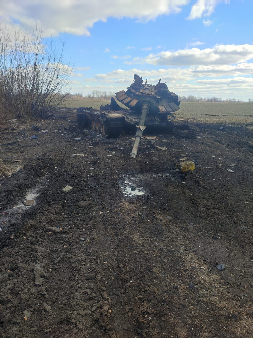 Под Прилуками ВСУ уничтожили вражескую колонну и пополнили свой автопарк российским 