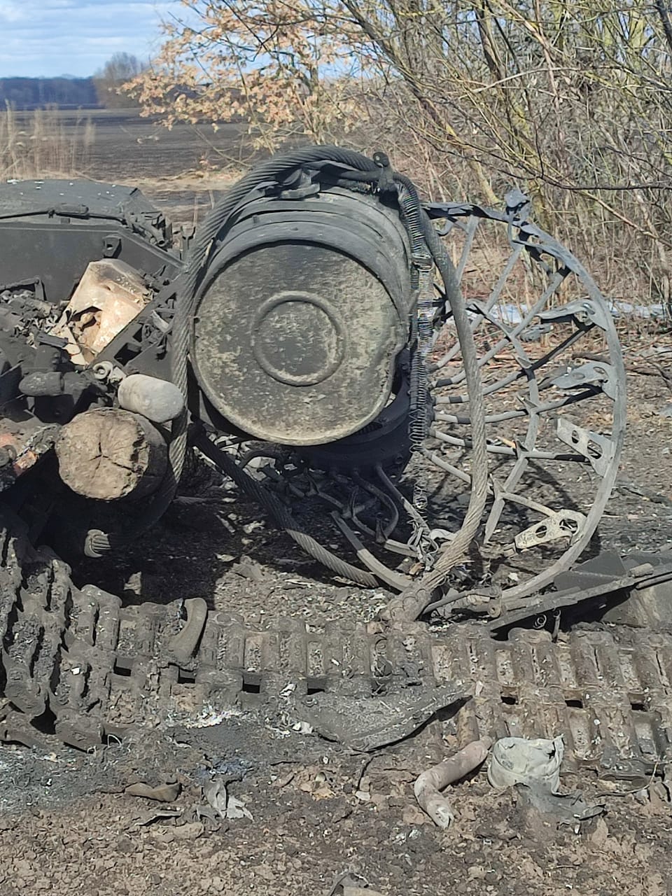 Под Прилуками ВСУ уничтожили вражескую колонну и пополнили свой автопарк российским 