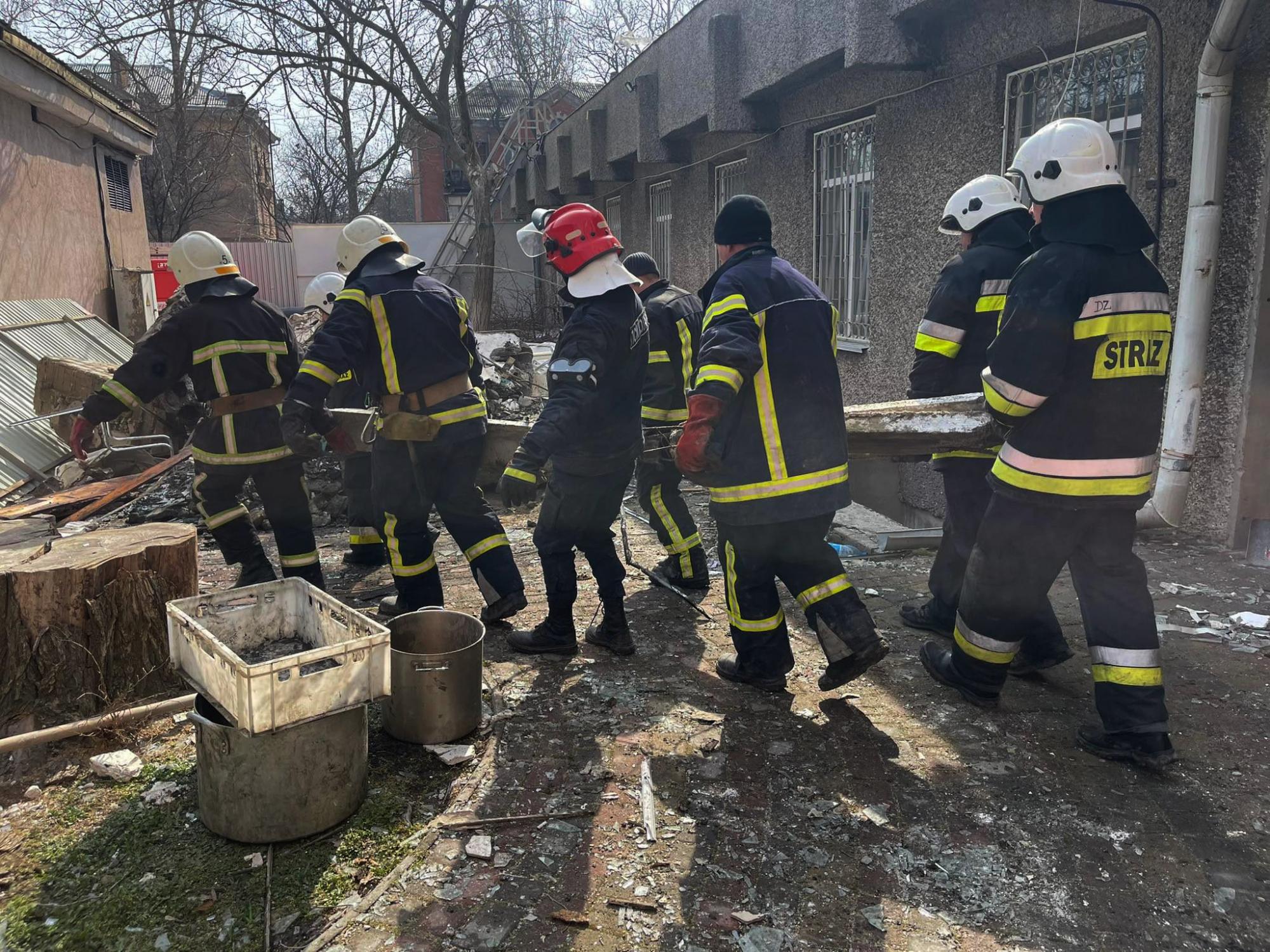 Количество погибших от ракетного удара по зданию Николаевской ОГА возросло до 15 человек