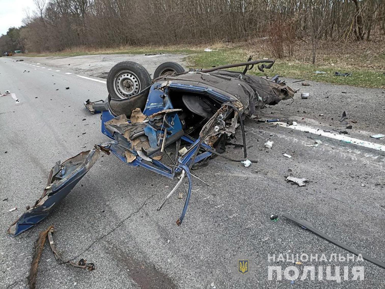 На трассе Чернигов-Киев на мине подорвался автомобиль: погиб водитель