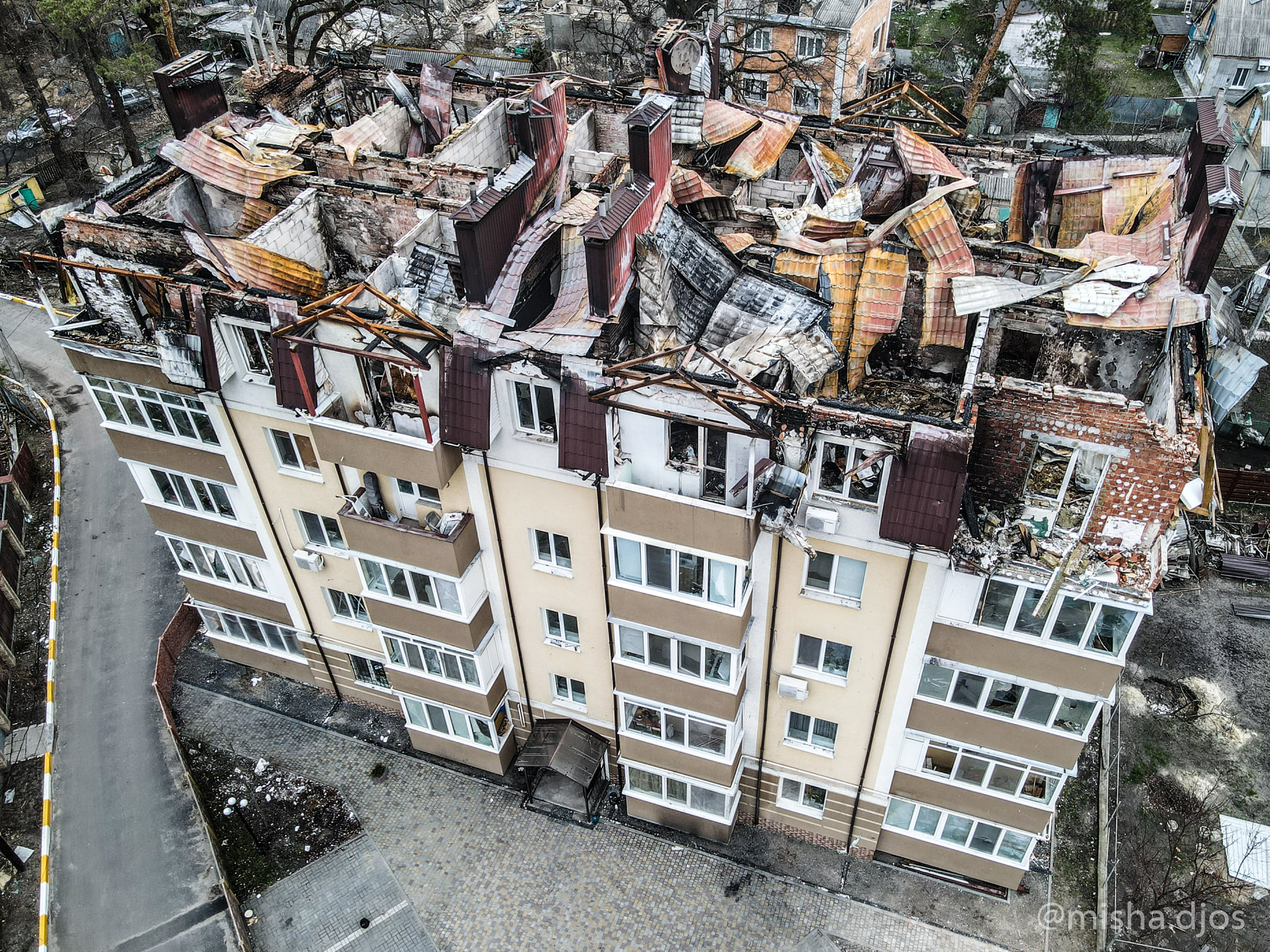 Зруйнований Ірпінь показали з висоти пташиного польоту (фоторепортаж)
