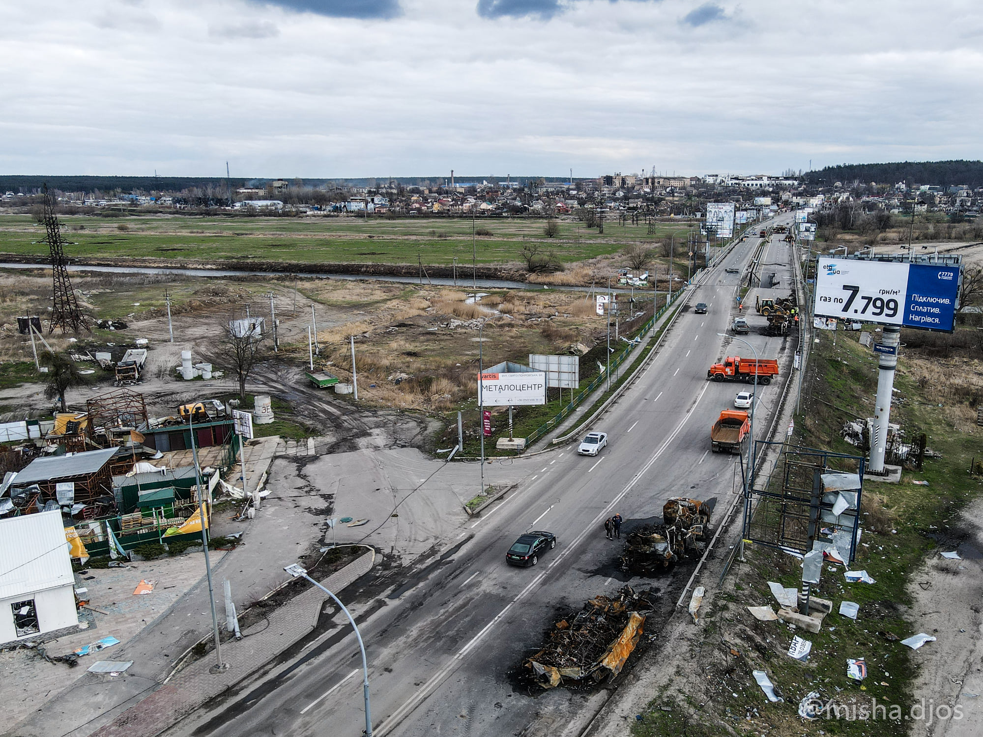 Зруйнований Ірпінь показали з висоти пташиного польоту (фоторепортаж)