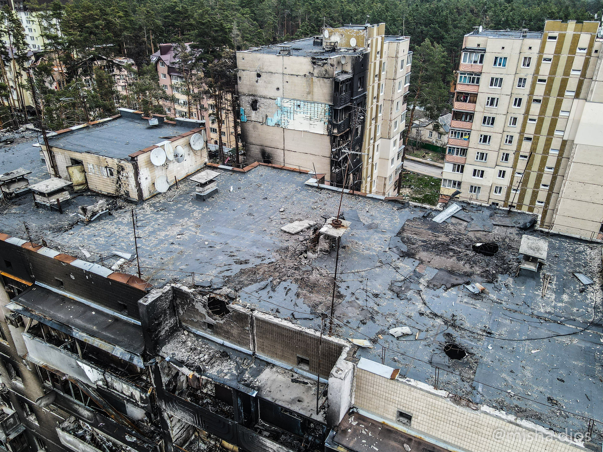 Зруйнований Ірпінь показали з висоти пташиного польоту (фоторепортаж)