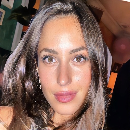 Брэд Питт подтвердил роман с 32-летней красавицей: что известно о новой возлюбленной актера