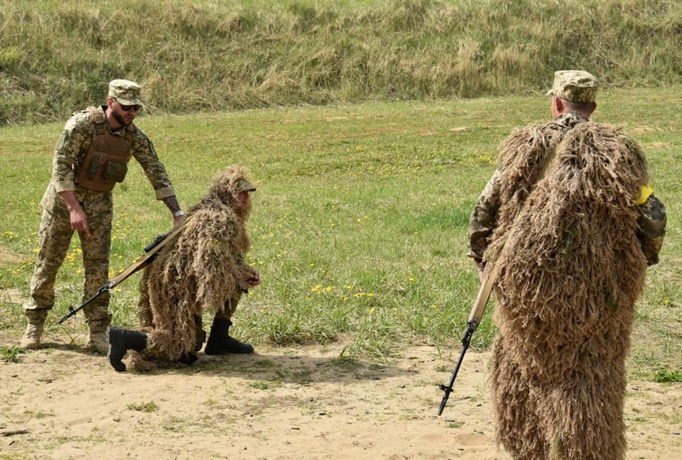 Бои в городах, зачистка построек. Украинские военные тренируются наступать на технике США