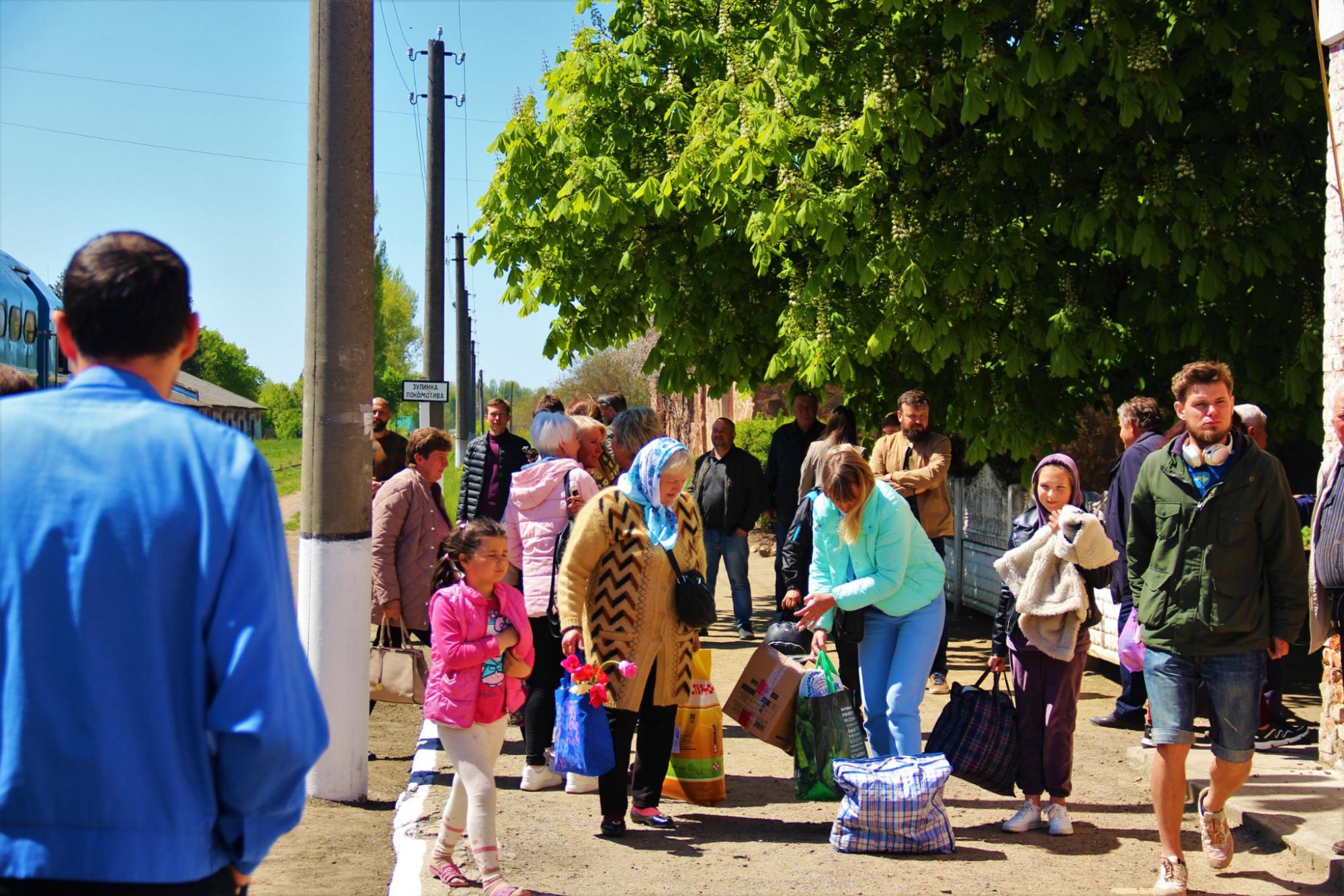 Пейзажи и история. Переселенцев в Украине перевозит самая длинная узкоколейка в Европе