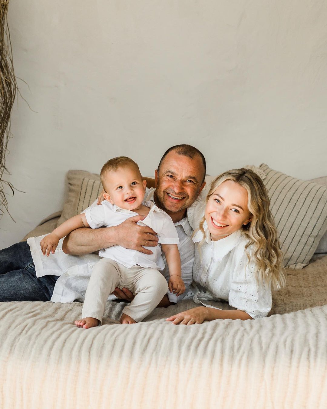 Павлік та Репяхова відсвяткували перший день народження сина: милі фото