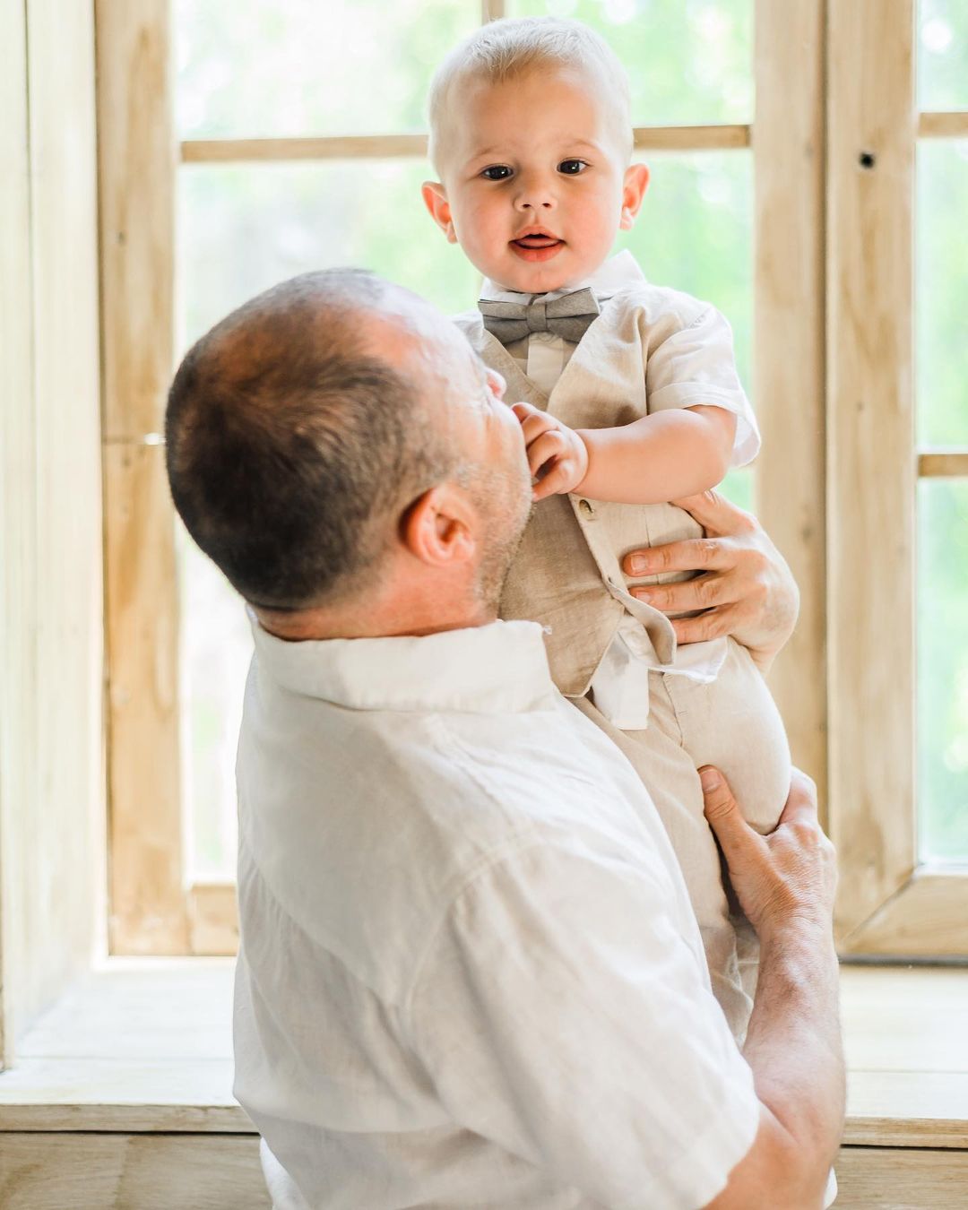 Павлік та Репяхова відсвяткували перший день народження сина: милі фото