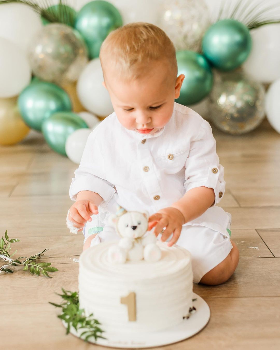 Павлік та Репяхова відсвяткували перший день народження сина: милі фото