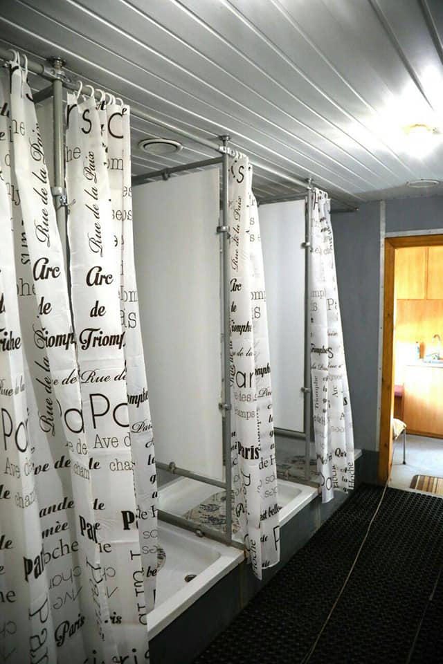 Железный городок в Ирпене: как выглядит новое жилье для переселенцев (фото)