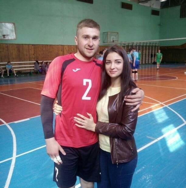 "Діти в руках, речі в зубах": історія багатодітної сім'ї з чотирма близнятами