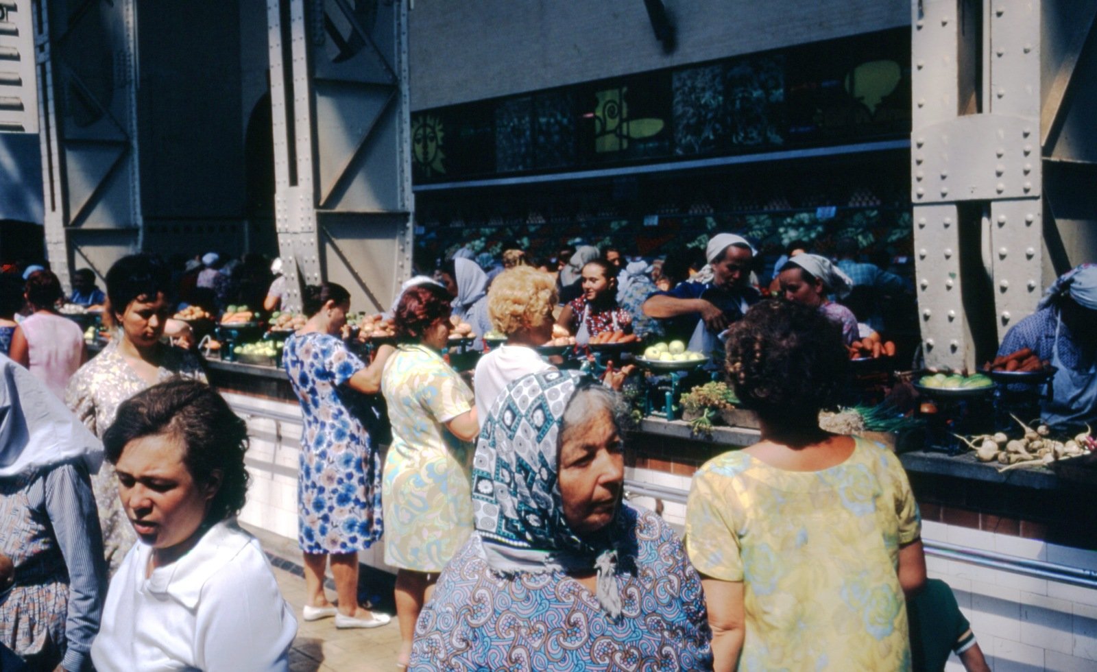 Такой Бессарабку в Киеве мало кто помнит: как выглядел рынок в 1972 году (фото)