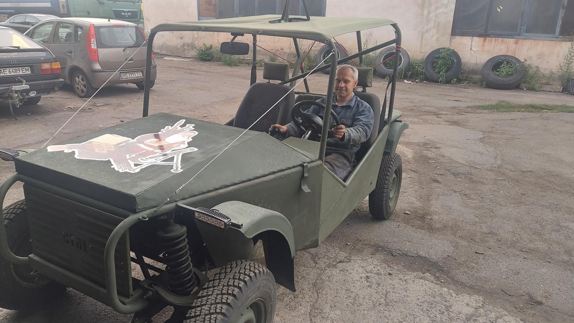 Украинский "Илон Маск" создал для военных багги за 2 тысячи долларов: как выглядит эта машина