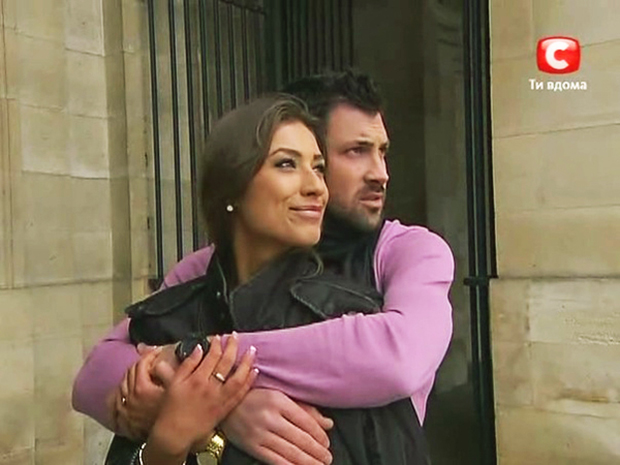 Бывший "Холостяк" впервые за долгое время показал троих детей: милые семейные фото