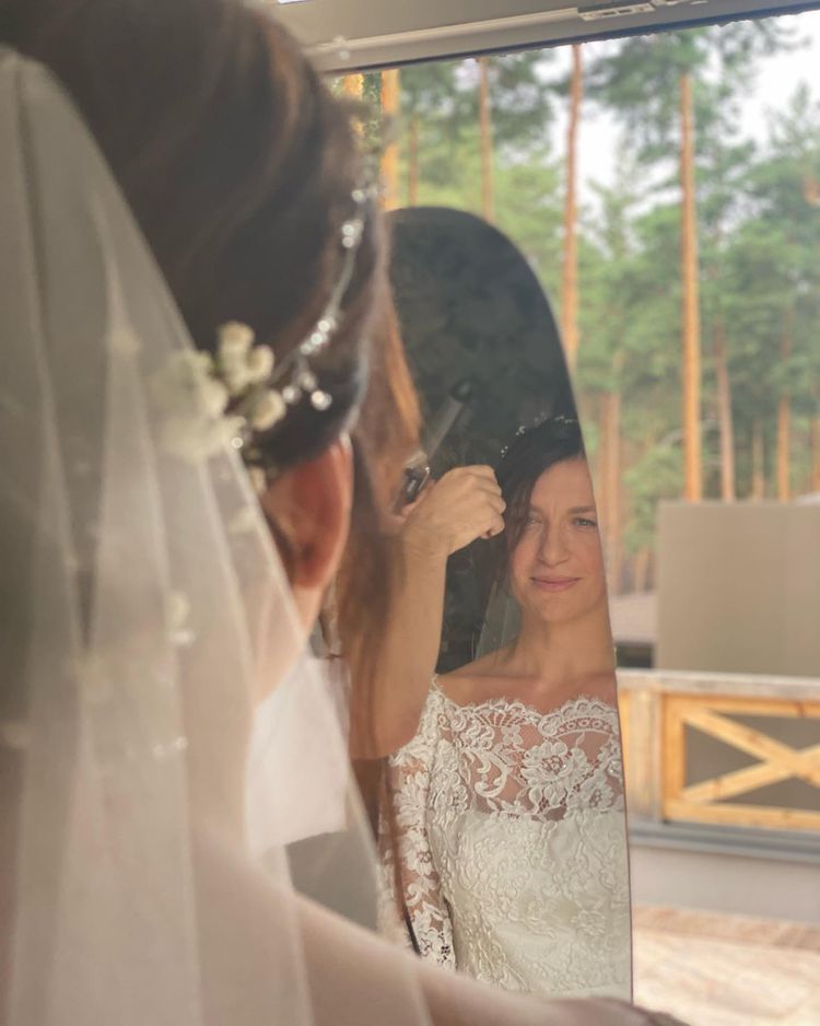 Автор "Орла і решки" Синельников одружився: весілля було у будинку в Бучі, який розгромили окупанти