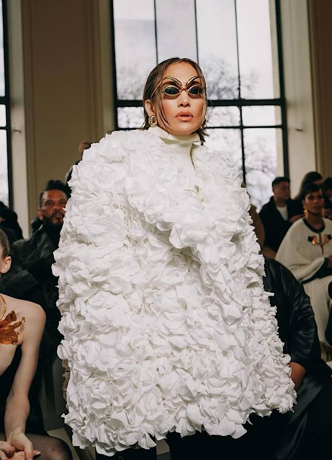 54-летняя Дженнифер Лопес сменила имидж и покорила всех: эффектные фото