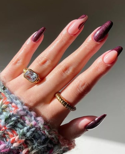 Трендовий манікюр на осінь: 7 ідей стильного "френча" з яскравими кінчиками