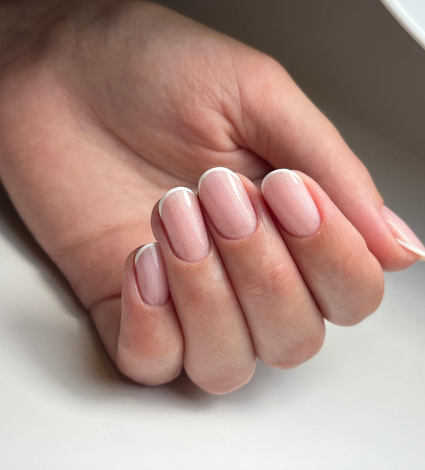 Маникюр на весну 2025: топ-5 самых модных дизайнов, которые покорят ваше сердце