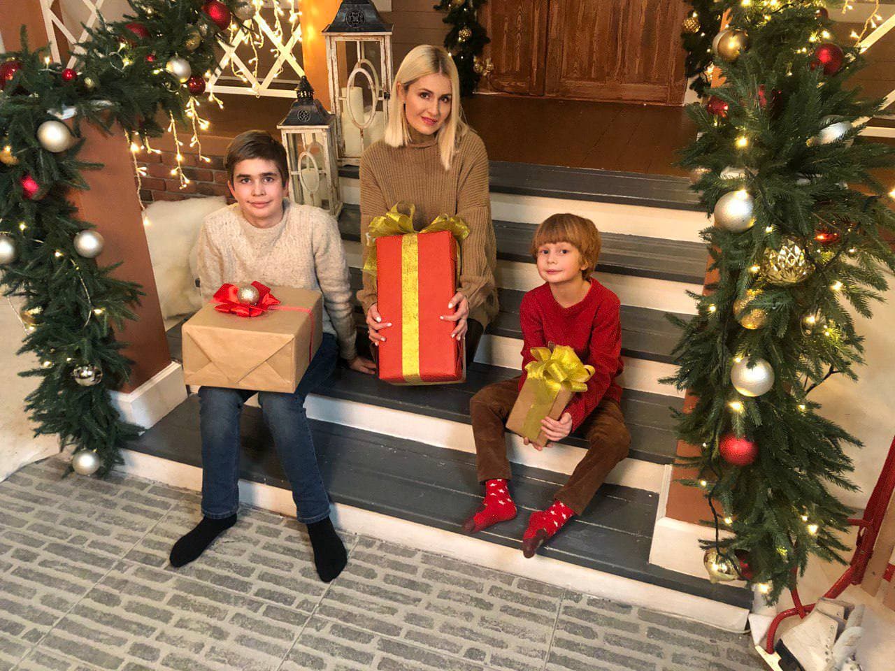 Зірки розсекретили, як зустрінуть Новий рік: в піжамі, на роботі і в теплих краях!