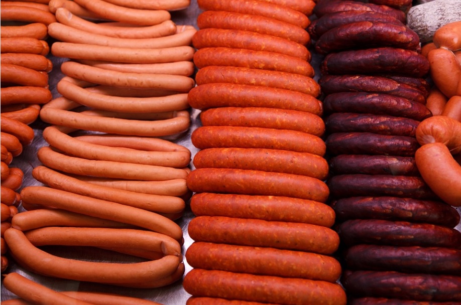 Мы готовим сосиски неправильно. Вот как нужно это делать