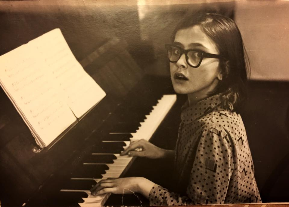 Ольга Сумская 20 и 40 лет назад: на этих фото актрису сложно узнать