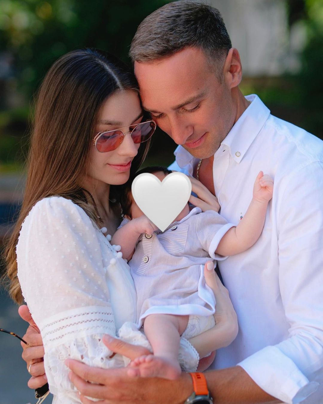 Бывший "Холостяк" Иракли Макацария и его красавица-жена ждут второго ребенка: нежные фото пары