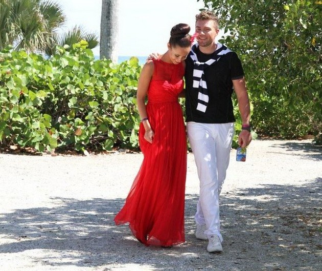 Звезда "Холостяка" рассекретила, сколько килограммов набрала за беременность: фото после родов