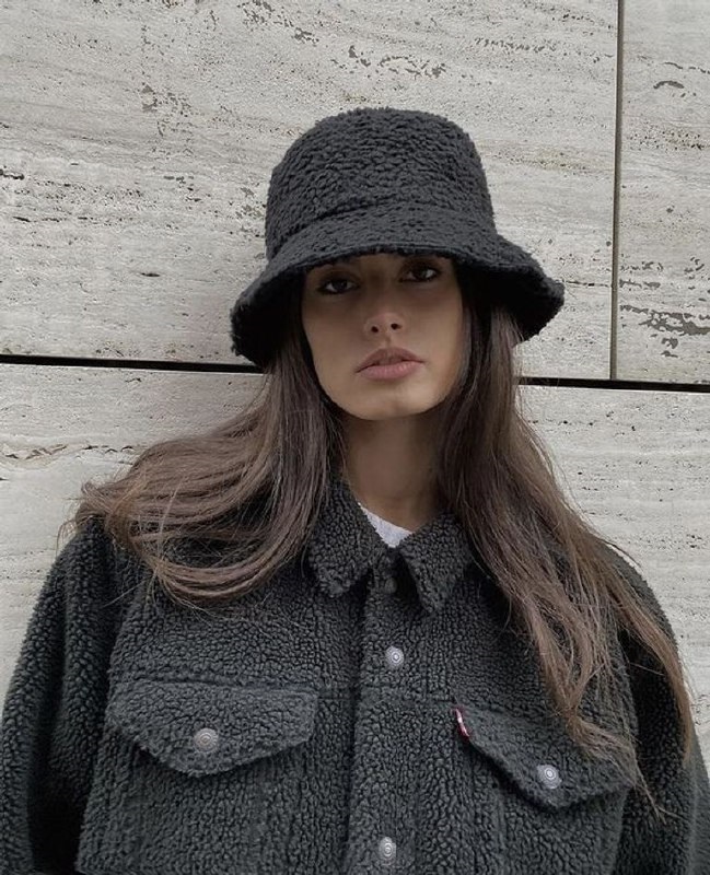 Самые модные шапки 2023 года, которые "порвали" все тренды. Вы еще не купили такую?