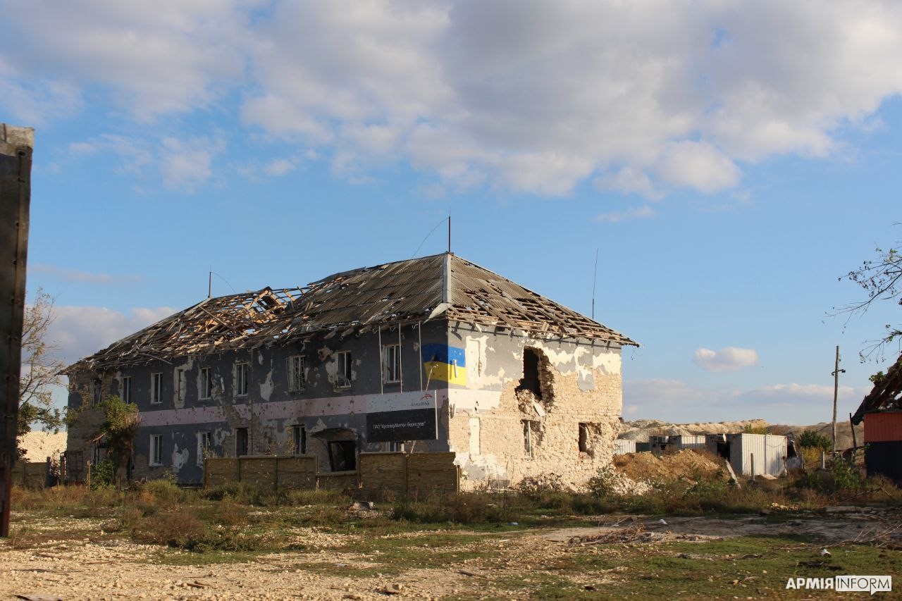 Освобожденное под Херсоном село Архангельское теперь похоже на Архангельск  - фото | Новости РБК Украина