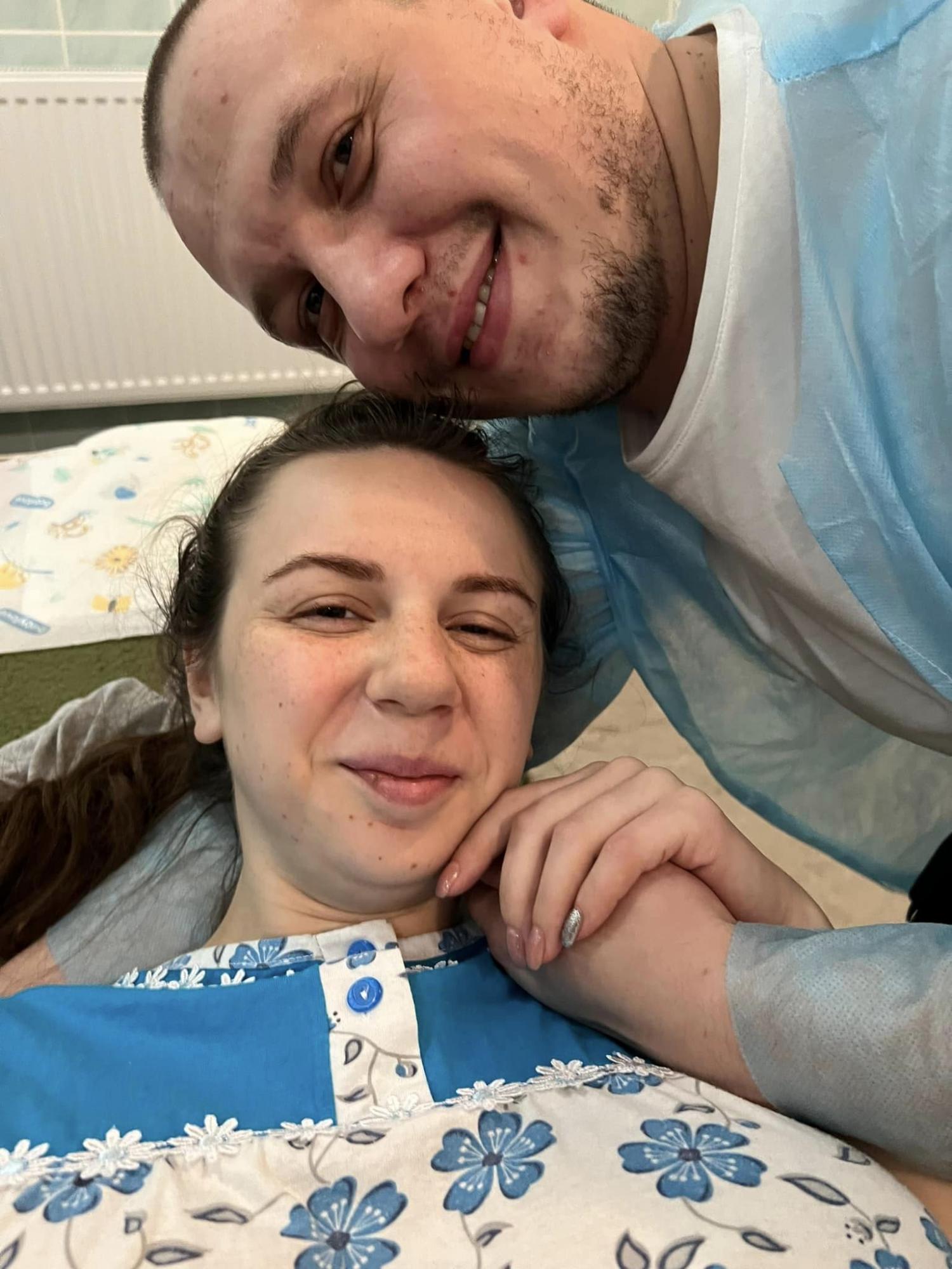 Життя триває: під час масового обстрілу в бомбосховищі Калуша народився малюк