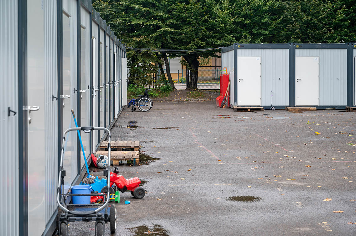 Как сейчас живут люди в модульном городке во Львове: красноречивые фото