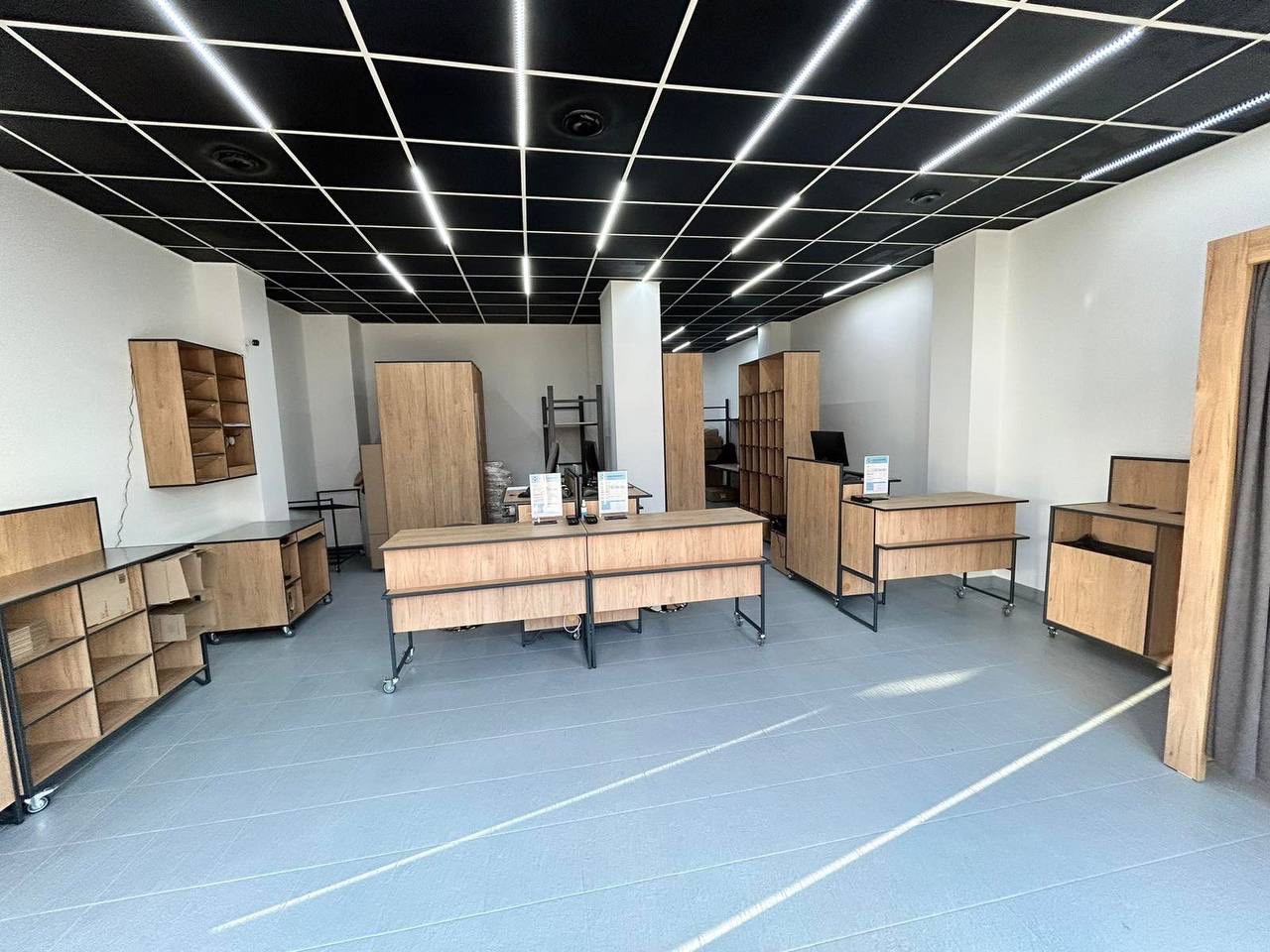 Відділення Нової пошти відкрили ще в одному місті Польщі: буде 10 за "два-три тижні" (фото)