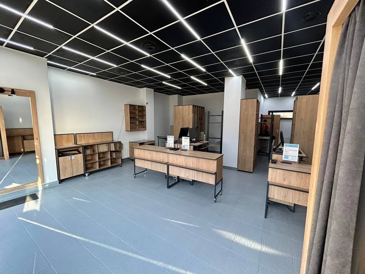 Відділення Нової пошти відкрили ще в одному місті Польщі: буде 10 за "два-три тижні" (фото)