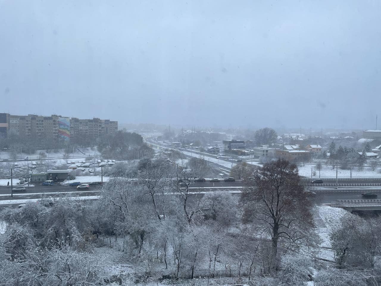 Україну окутало снігом, подекуди висипало 10 см: красиві фото і відео