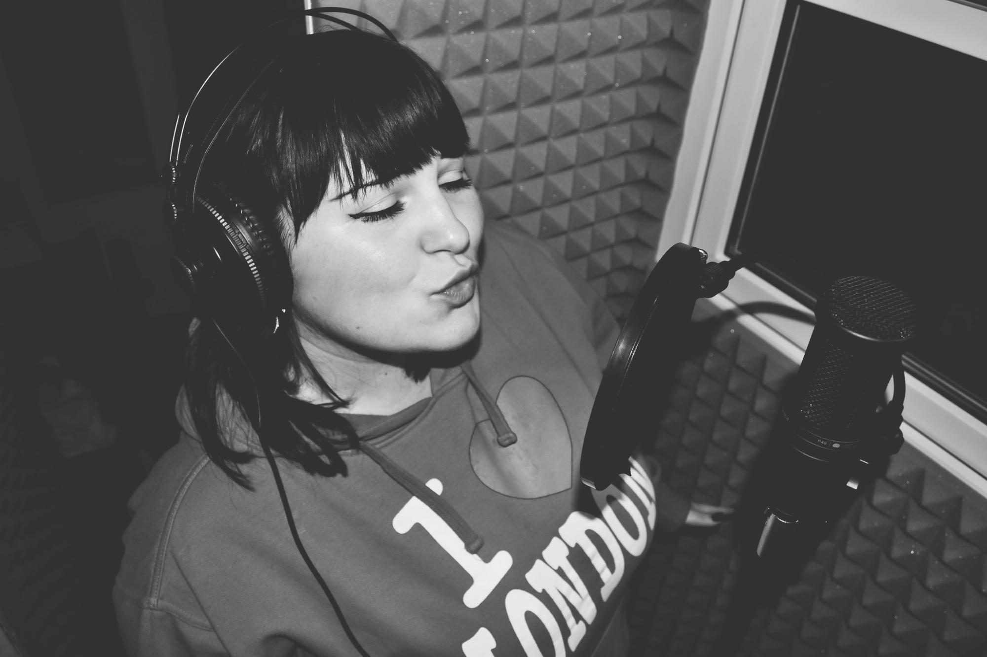 Как alyona alyona выглядела в детстве и юности: редкие фото