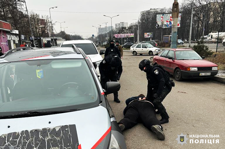 В Киеве фейковый "коп" занимался вымогательством: как действовал мошенник