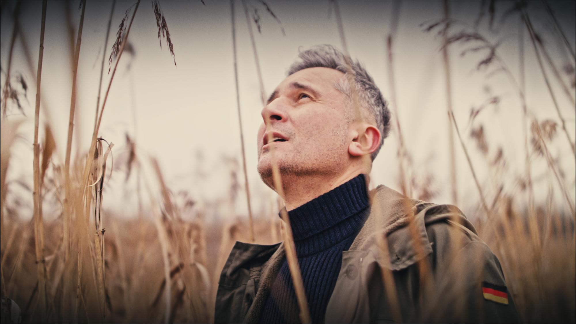 "Коли твоя земля в війні": Винник до сліз зворушив новим відео