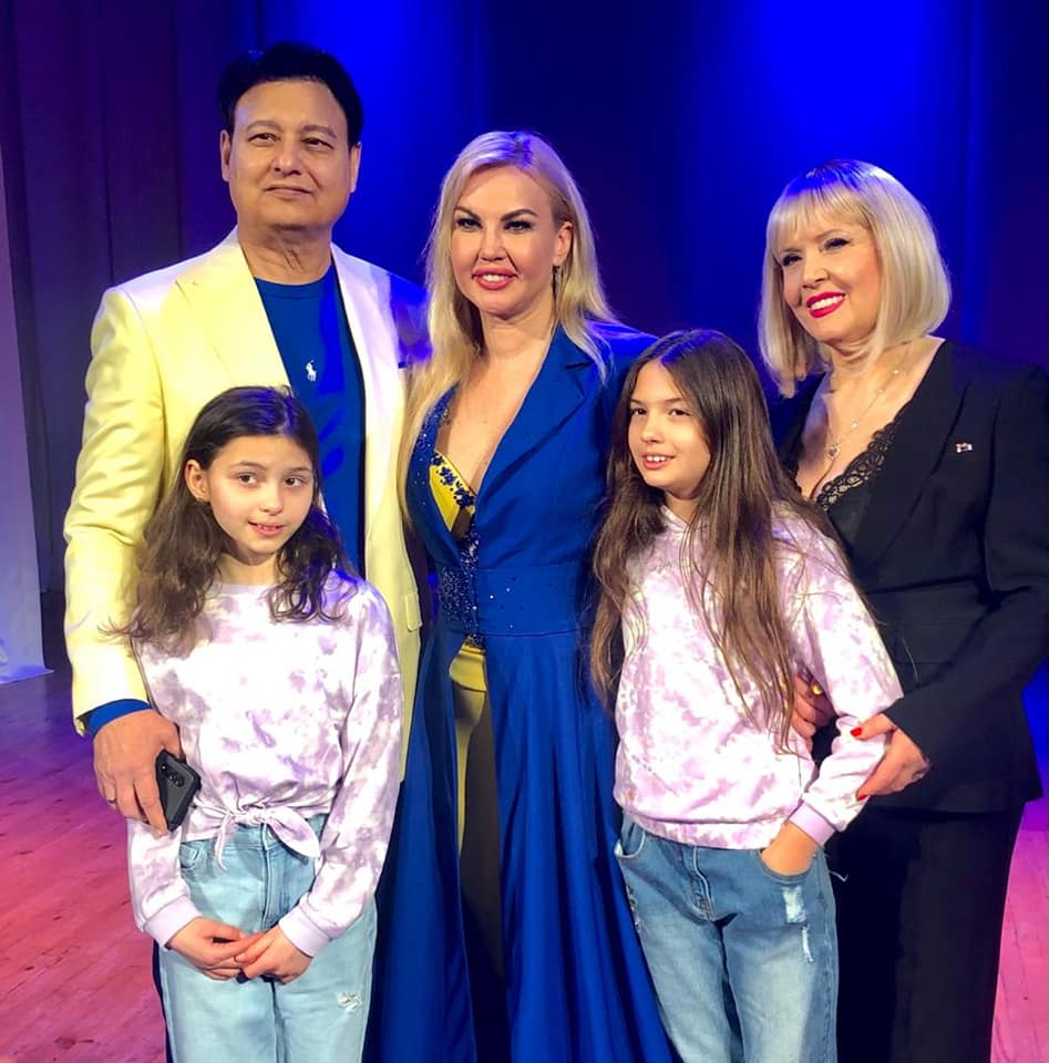 Камалія розлучається з чоловіком-мільярдером Мохаммадом Захуром після 20 років шлюбу