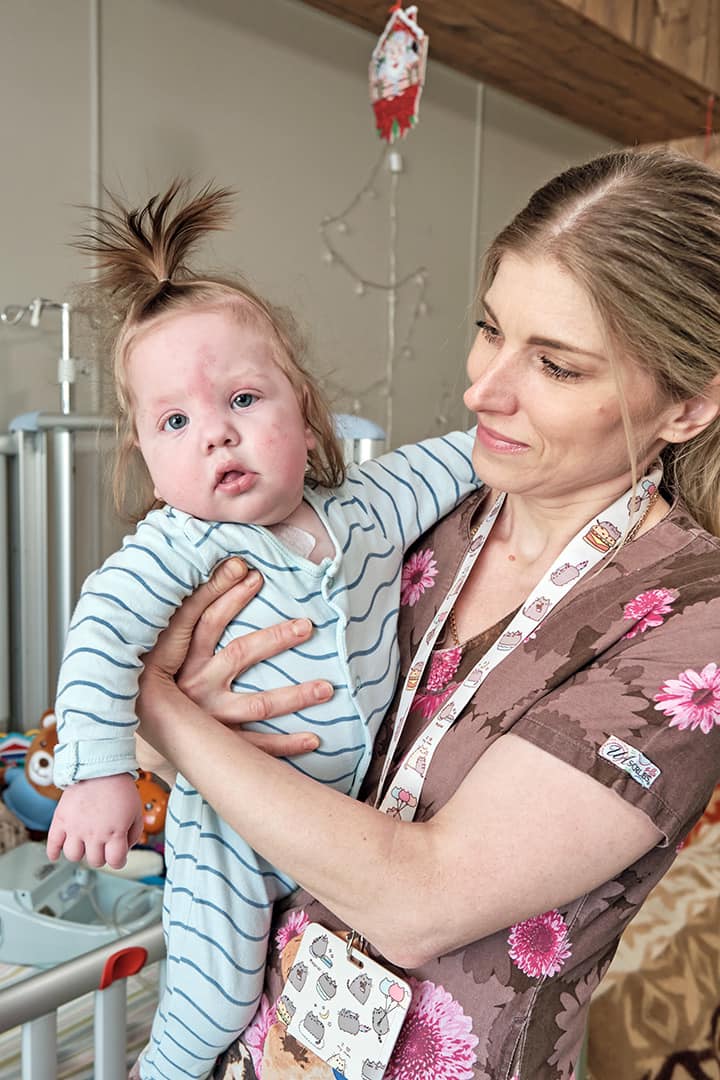 В Охматдиті врятували малюка з роз'єднаним стравоходом: Ростик вперше почав їсти у 7 місяців