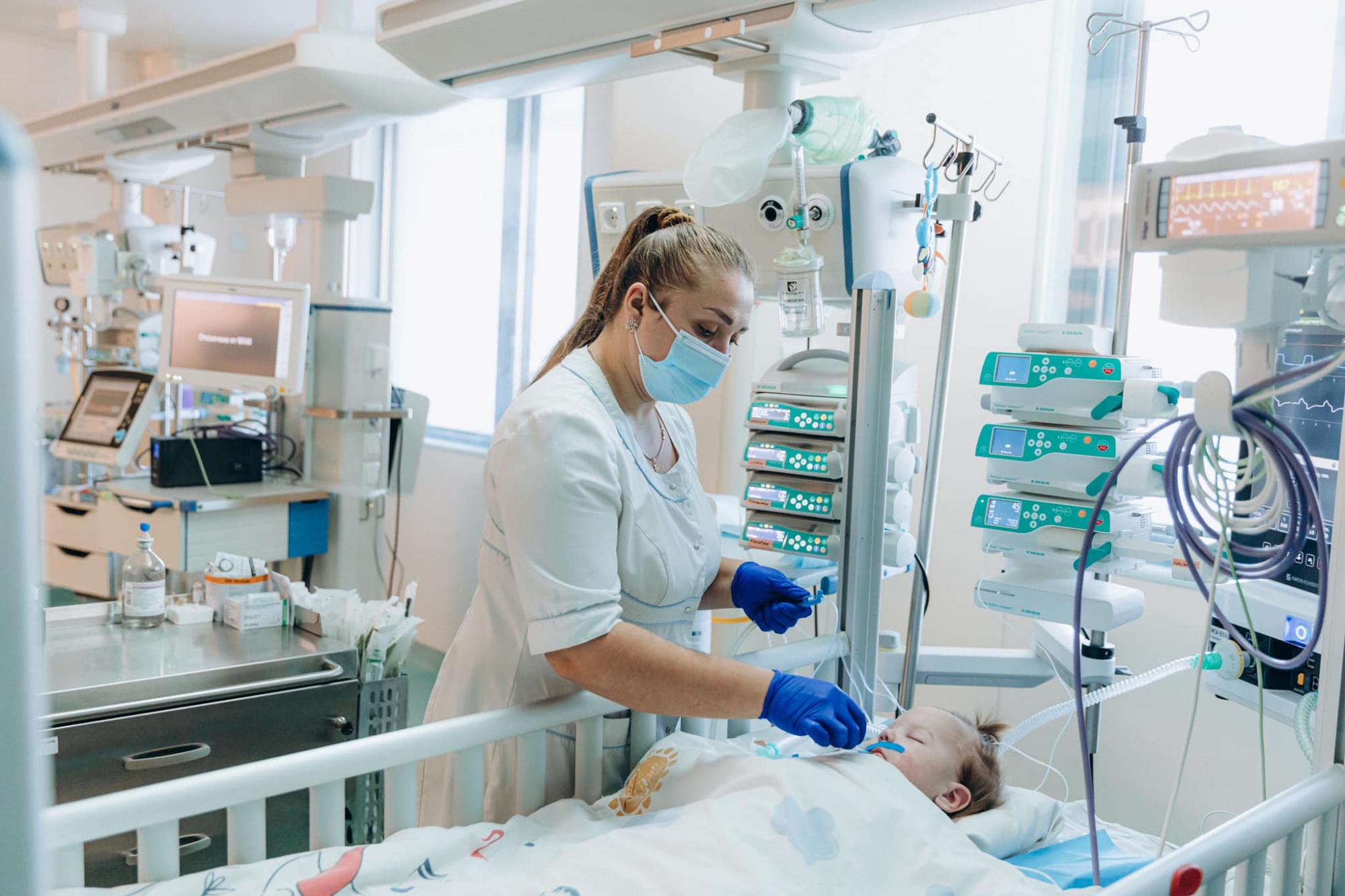 В Охматдиті врятували малюка з роз'єднаним стравоходом: Ростик вперше почав їсти у 7 місяців