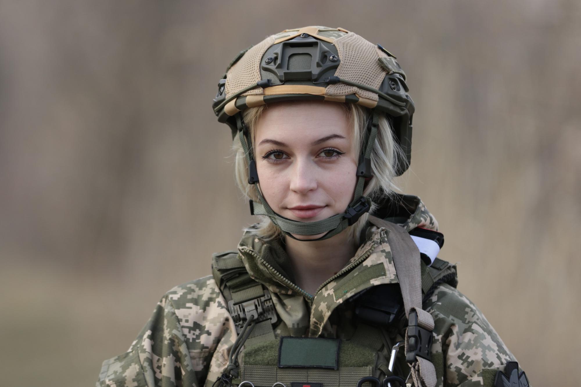 "Без вас нам було би складно": військові-штурмовики зворушливо привітали українок з 8 березня